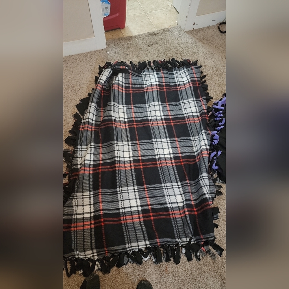 No sew  fleece blanket